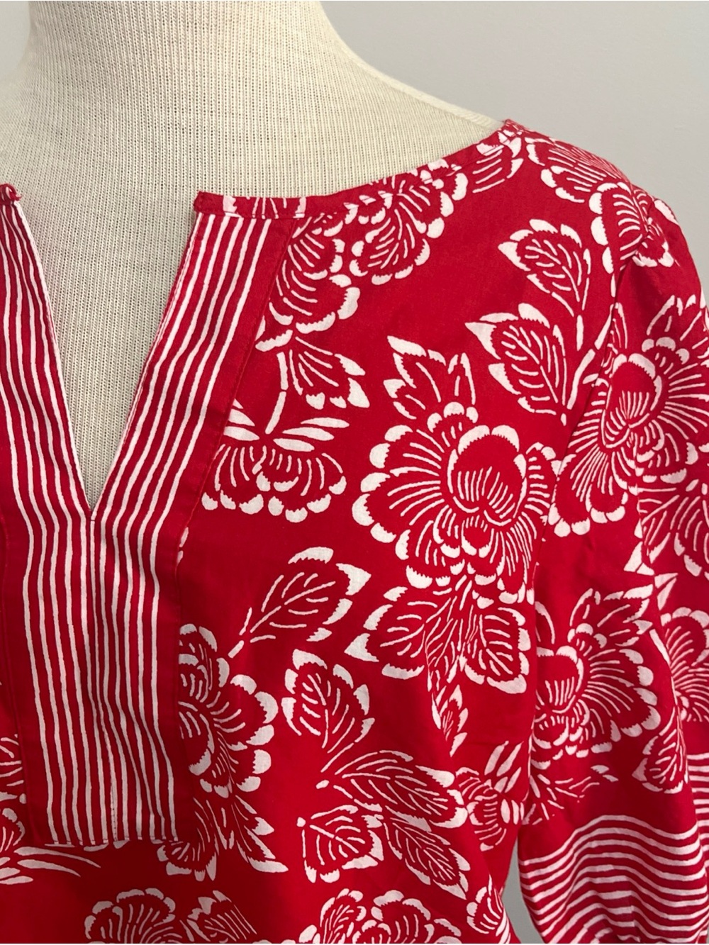 Talbots Capri Rose Split Neck Top - Picture 4 of 7